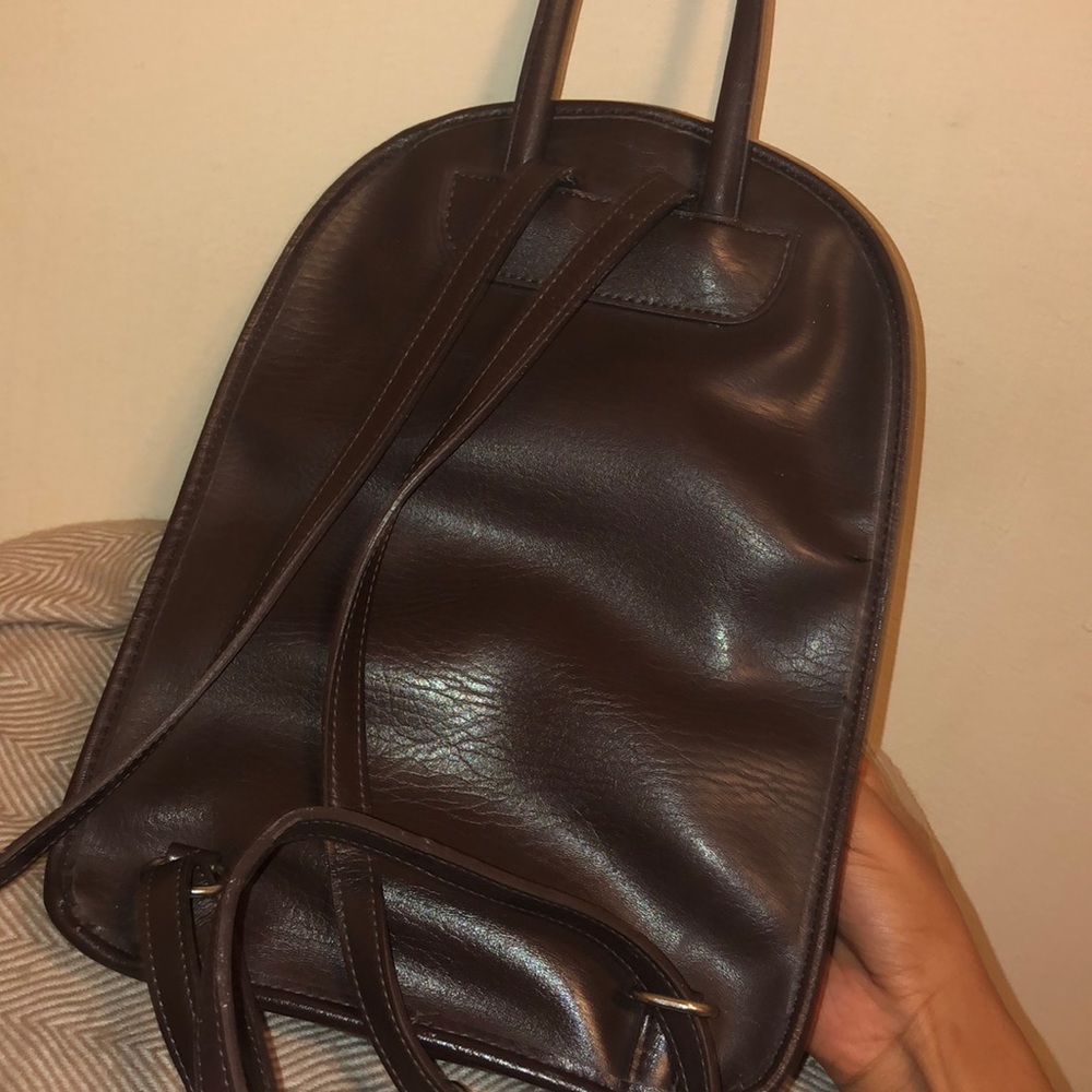 Backpack. - Picture 2 of 4